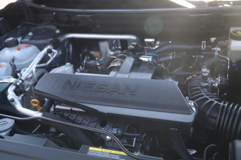 Nissan Rogue Vehicle Image 24