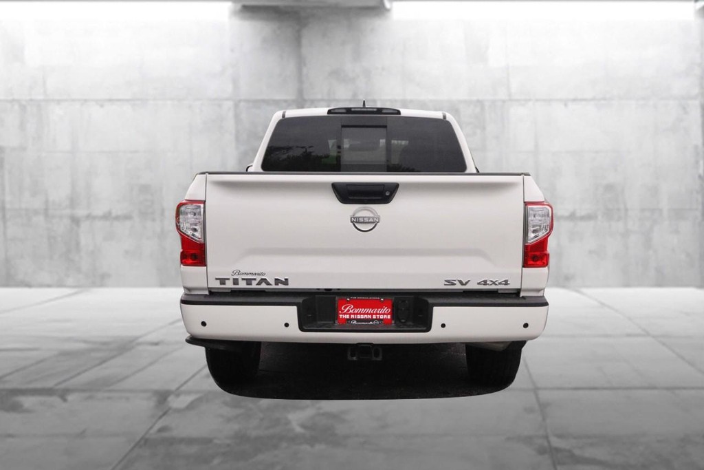 Nissan Titan Vehicle Image 06