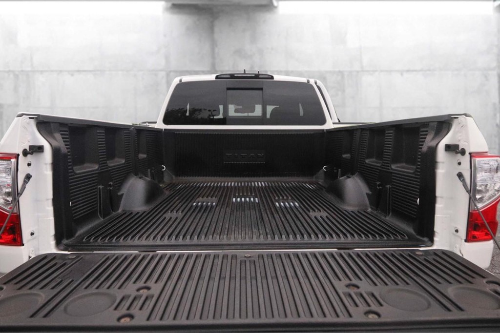 Nissan Titan Vehicle Image 07