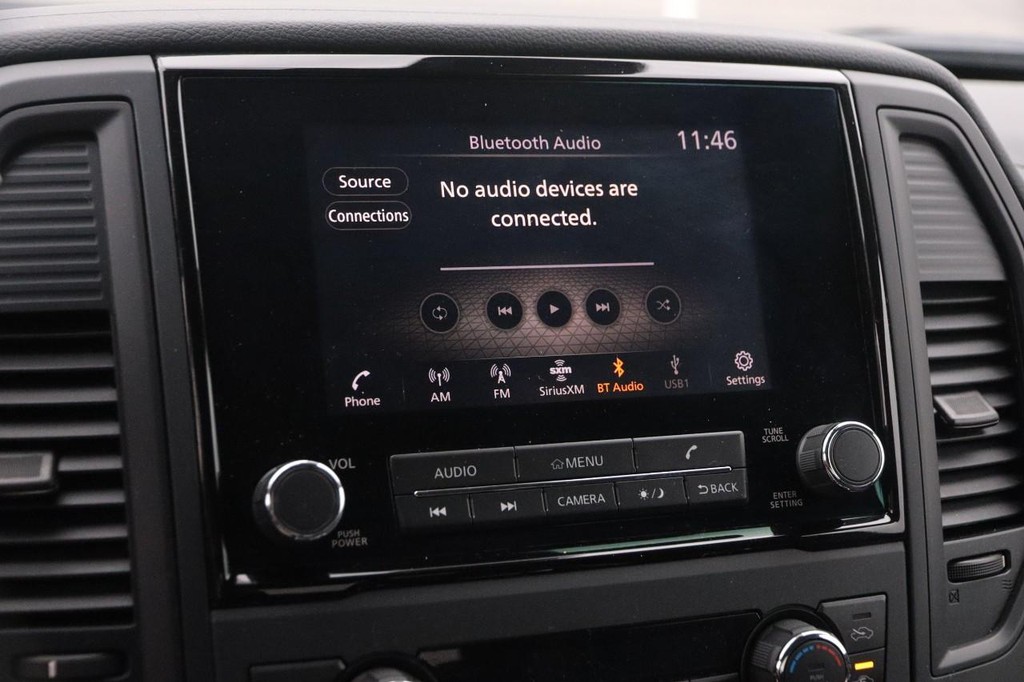Nissan Titan Vehicle Image 18