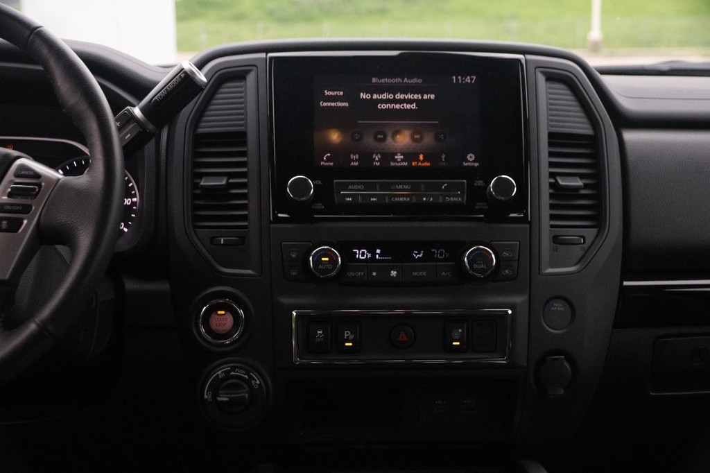 Nissan Titan Vehicle Image 26