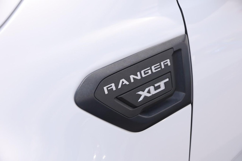 Ford Ranger Vehicle Full-screen Gallery Image 09