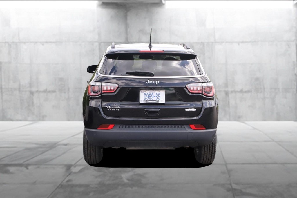 Jeep Compass Vehicle Image 06