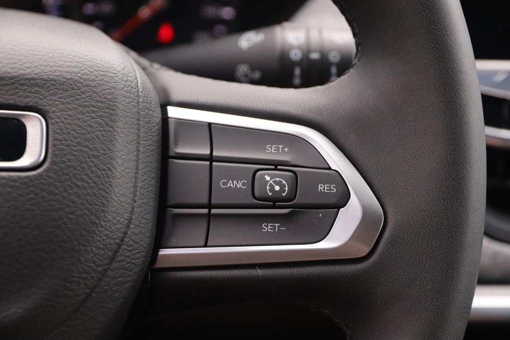 Jeep Compass Vehicle Image 14
