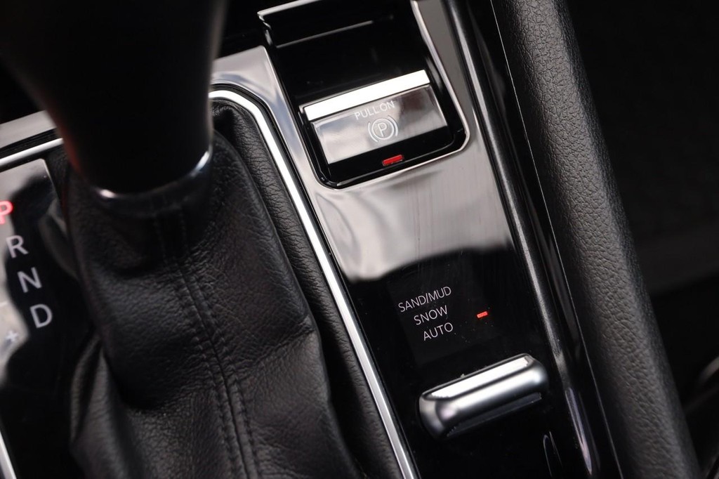 Jeep Compass Vehicle Image 21