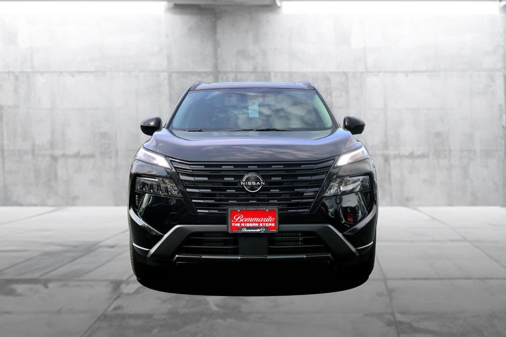 Nissan Rogue Vehicle Image 04