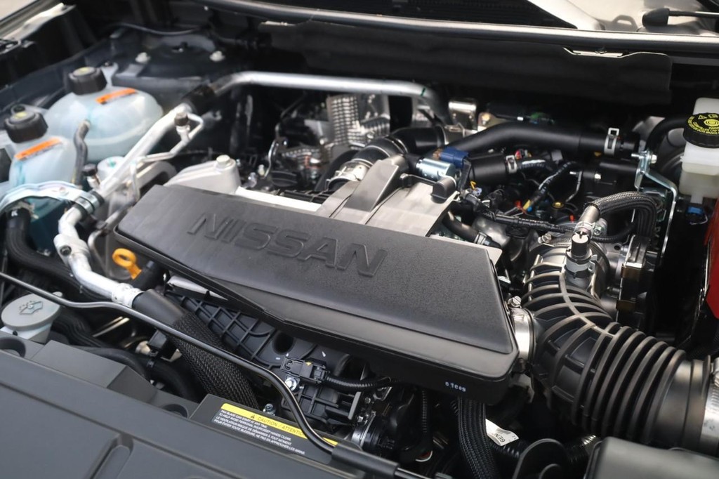 Nissan Rogue Vehicle Image 25