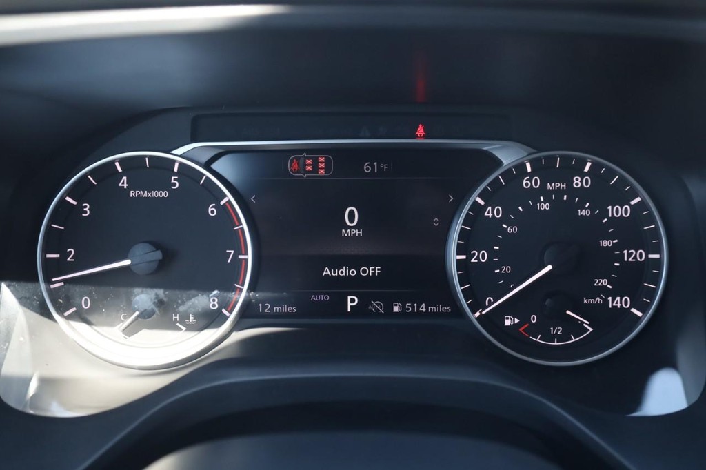 Nissan Rogue Vehicle Full-screen Gallery Image 13