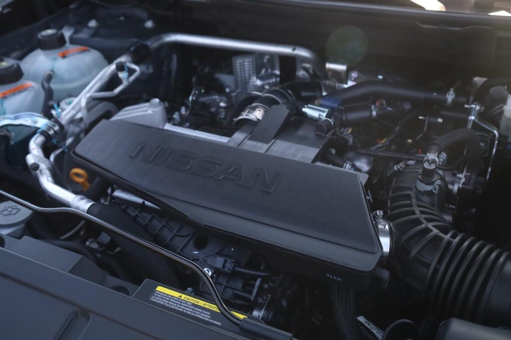Nissan Rogue Vehicle Full-screen Gallery Image 25