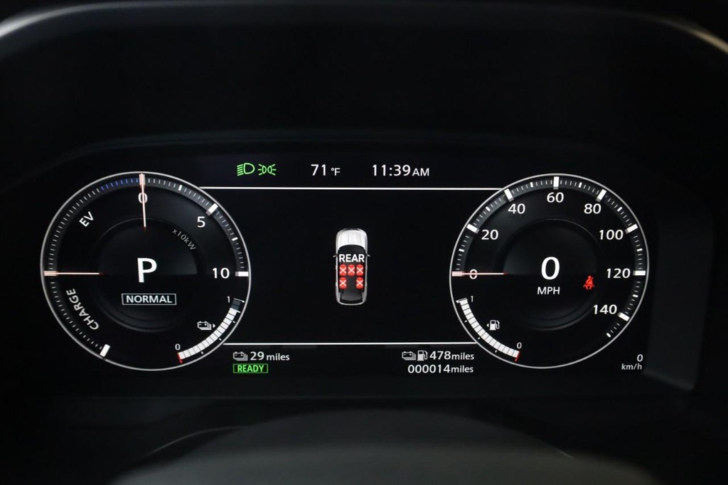 Nissan Rogue Plug-In Hybrid Vehicle Full-screen Gallery Image 13