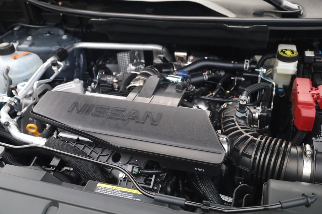 Nissan Rogue Vehicle Image 25