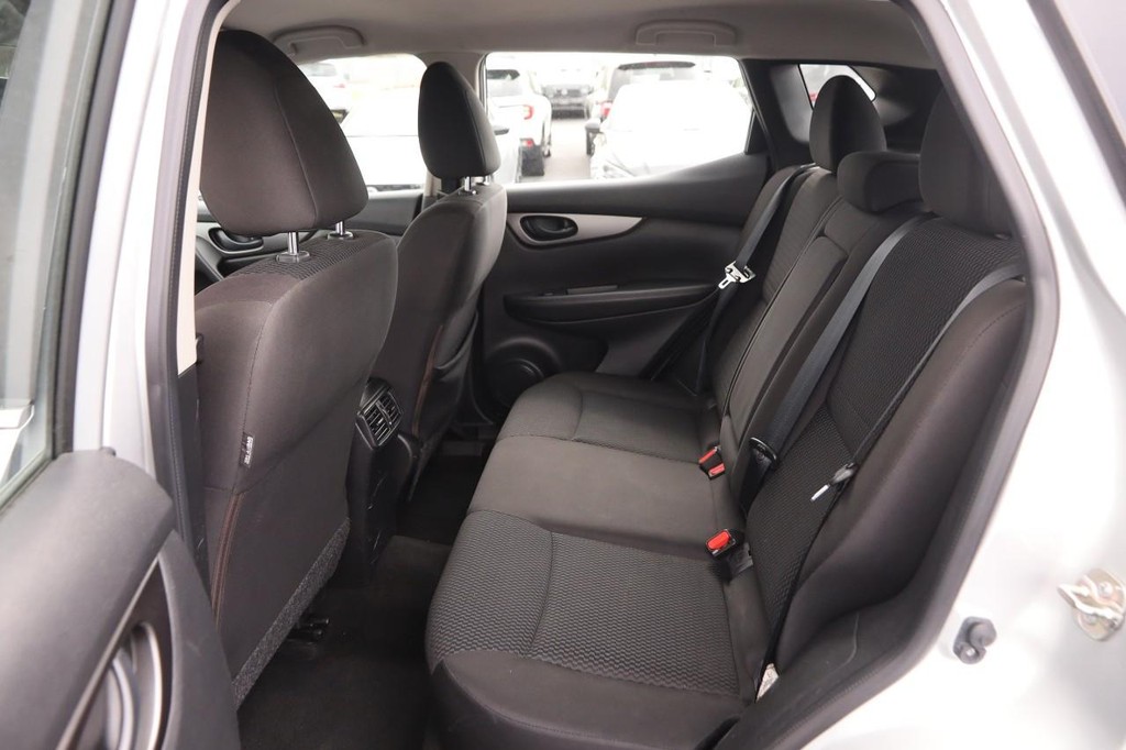Nissan Rogue Sport Vehicle Image 09
