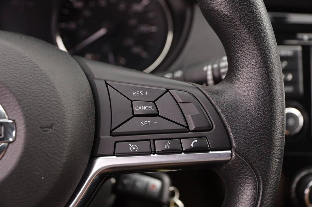 Nissan Rogue Sport Vehicle Image 12