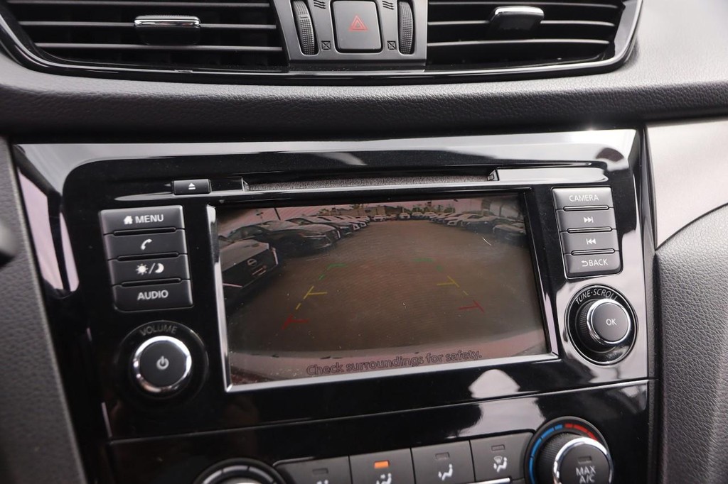 Nissan Rogue Sport Vehicle Image 16