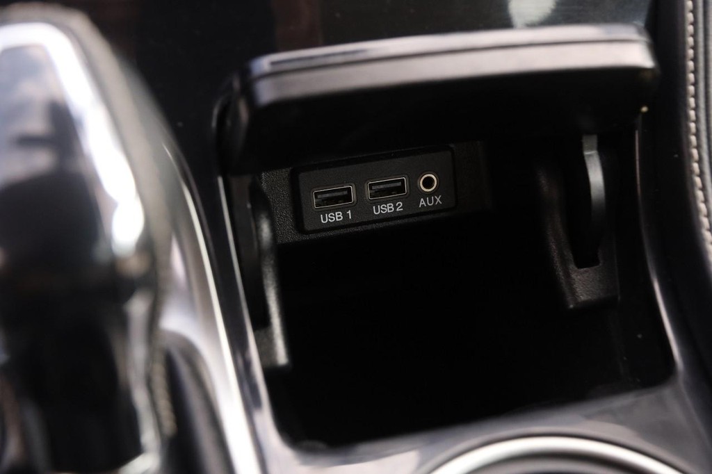 Nissan Maxima Vehicle Image 19