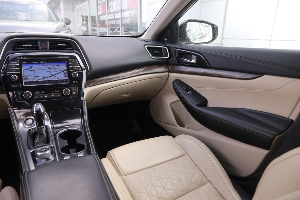 Nissan Maxima Vehicle Image 27