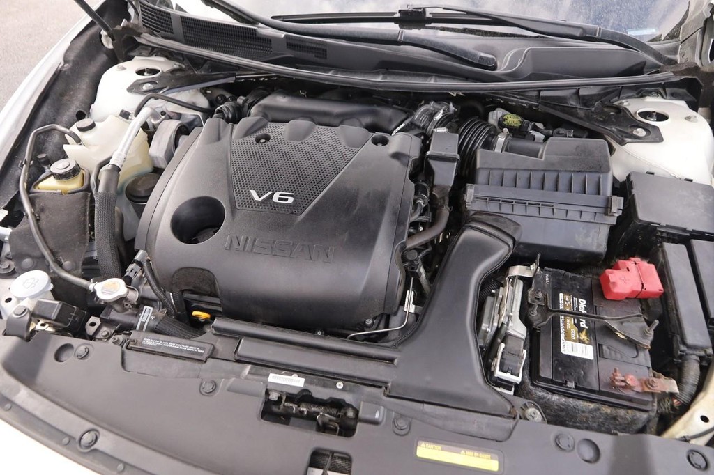 Nissan Maxima Vehicle Image 29