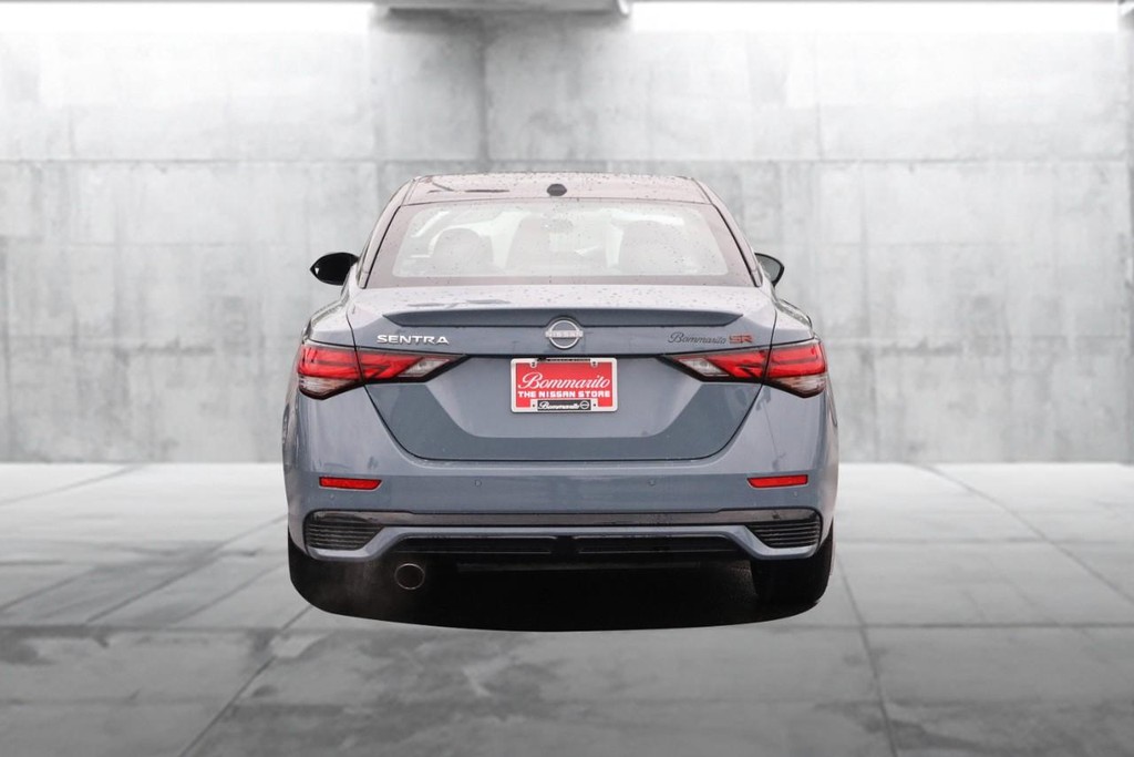 Nissan Sentra Vehicle Image 06