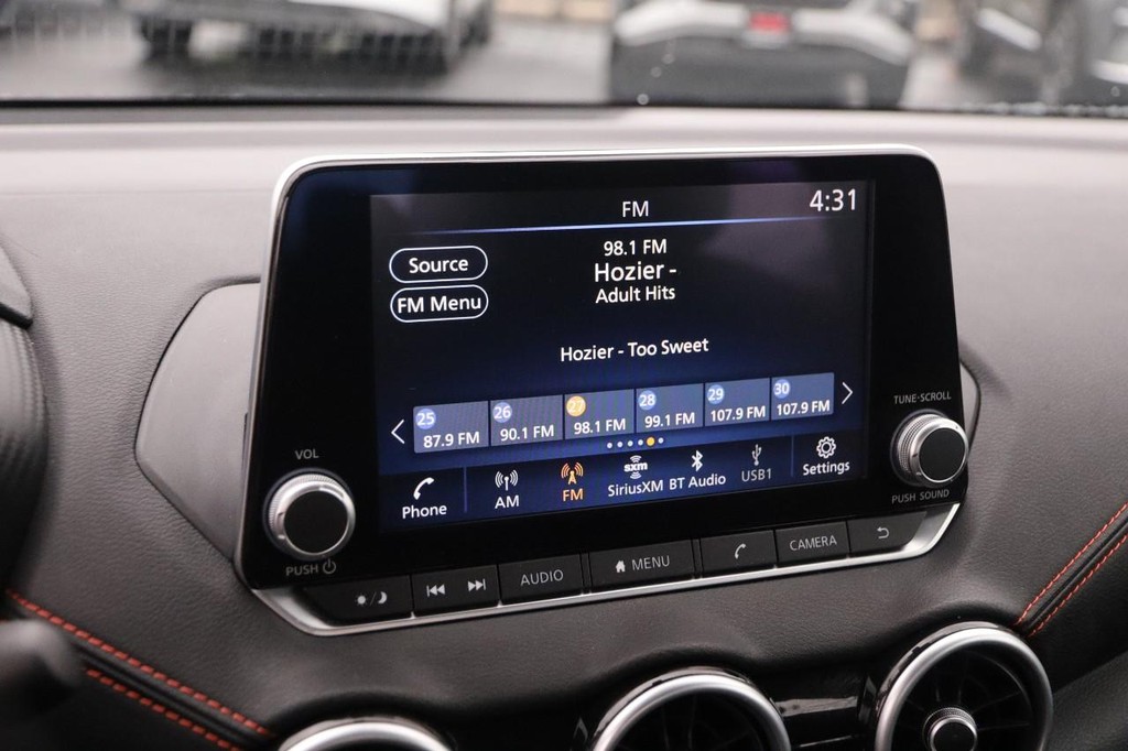 Nissan Sentra Vehicle Image 16