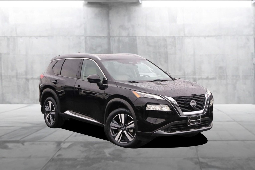 Nissan Rogue Vehicle Image 02