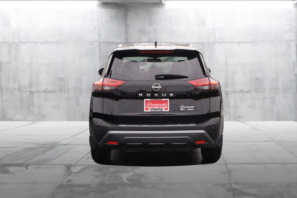 Nissan Rogue Vehicle Image 06