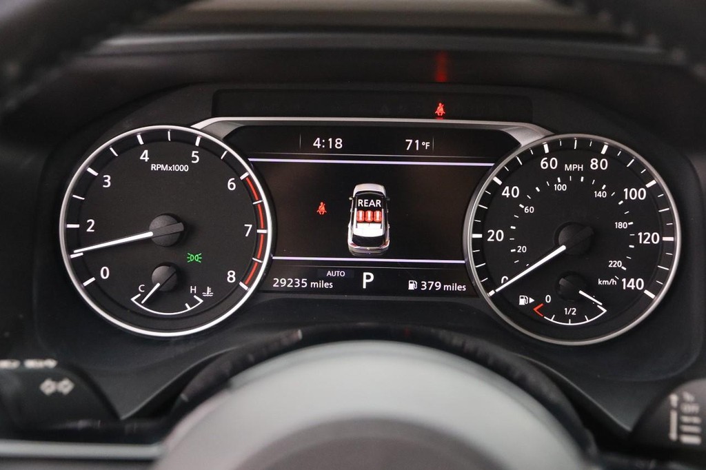 Nissan Rogue Vehicle Image 15