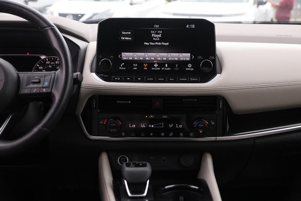 Nissan Rogue Vehicle Image 27