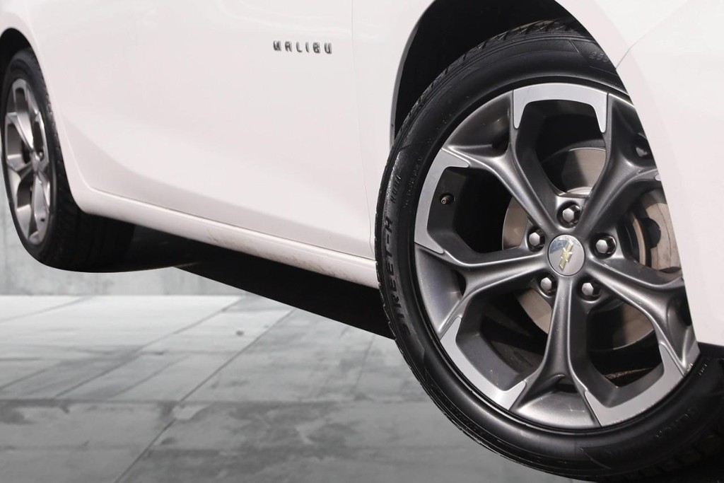 Chevrolet Malibu Vehicle Image 03