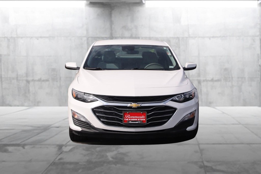 Chevrolet Malibu Vehicle Image 04