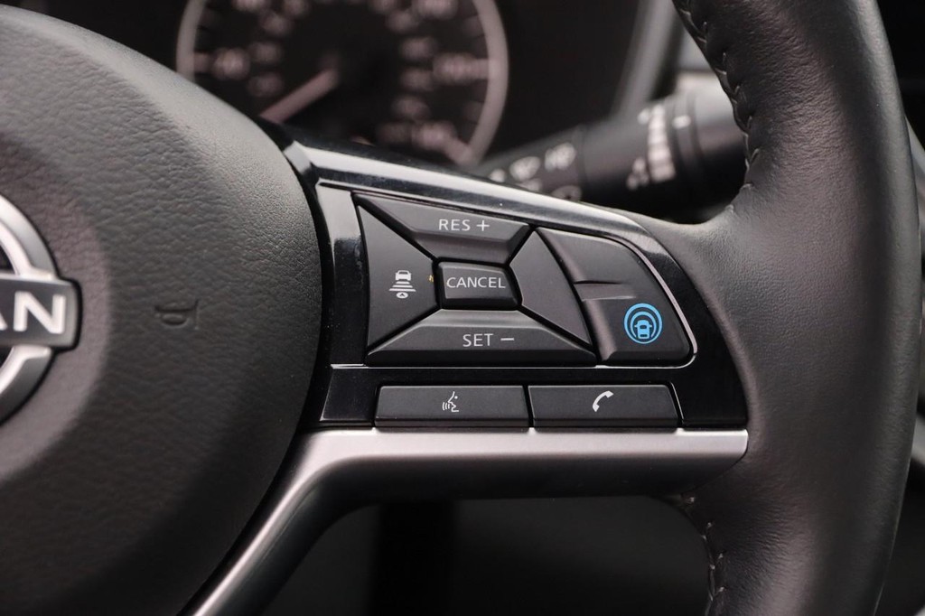 Nissan Altima Vehicle Image 13