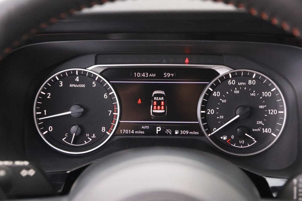 Nissan Pathfinder Vehicle Image 14