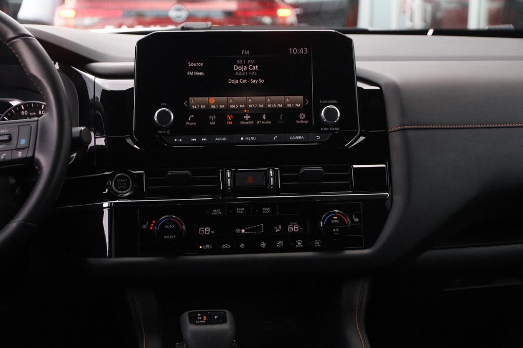 Nissan Pathfinder Vehicle Image 25