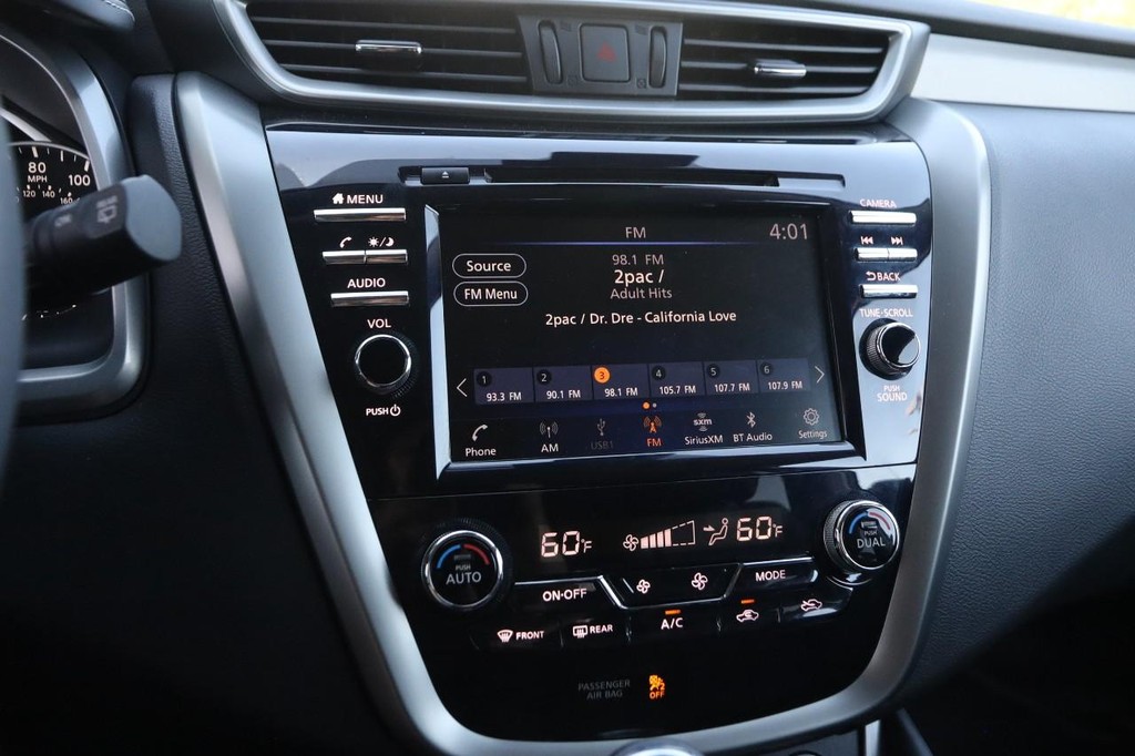 Nissan Murano Vehicle Image 15