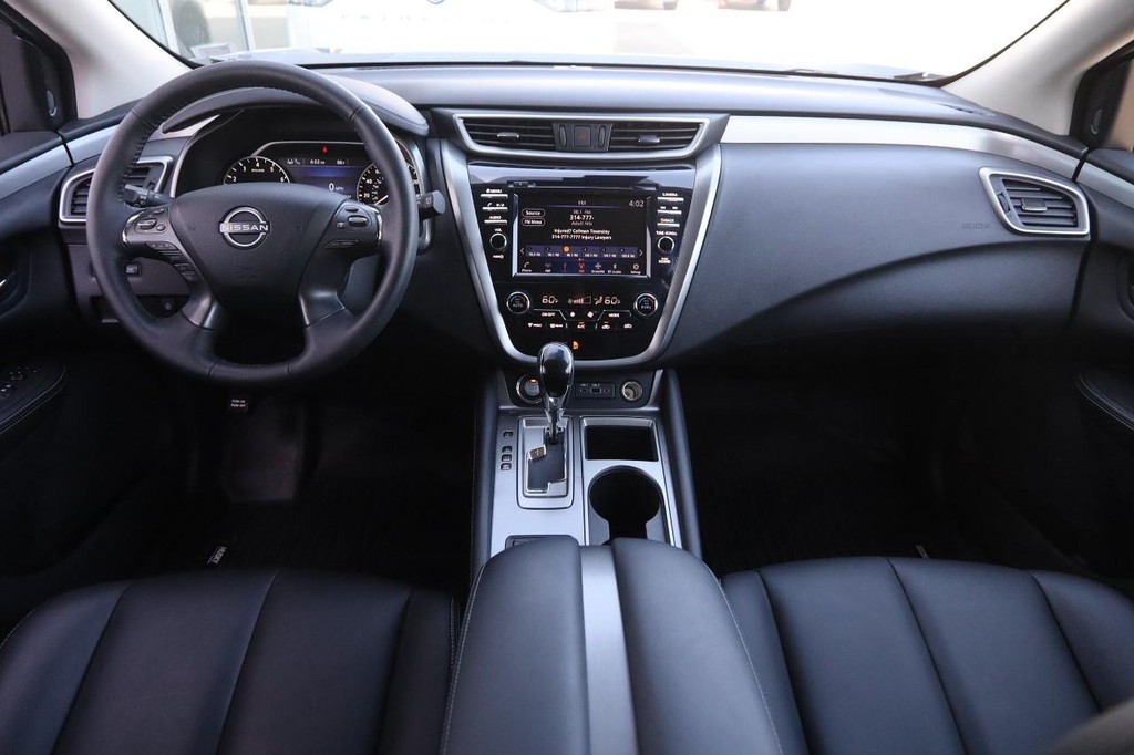 Nissan Murano Vehicle Image 21