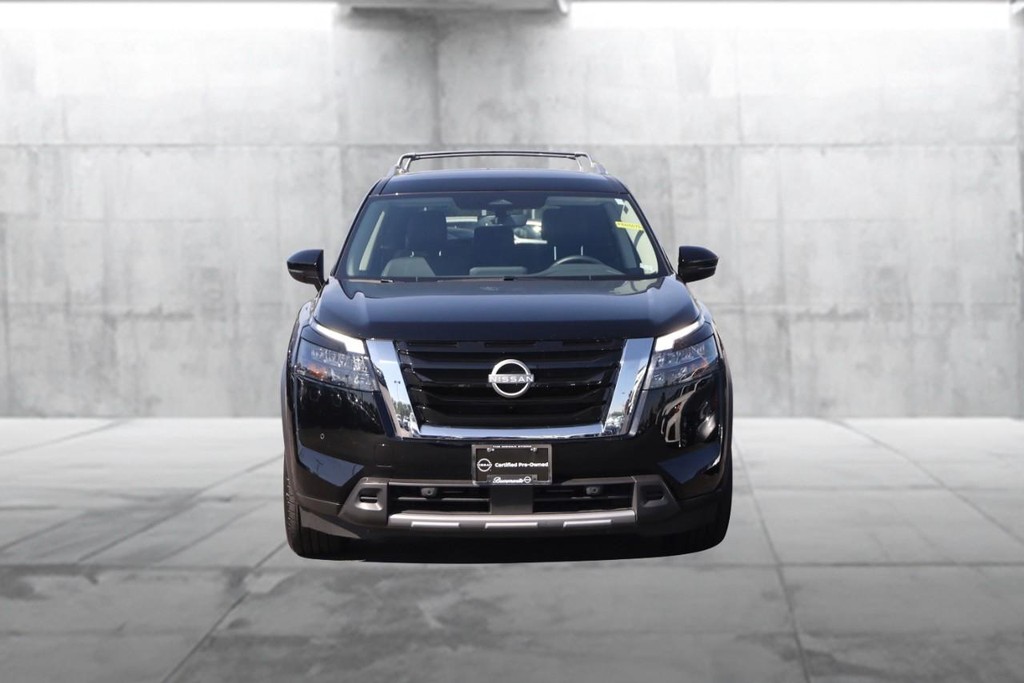 Nissan Pathfinder Vehicle Image 04