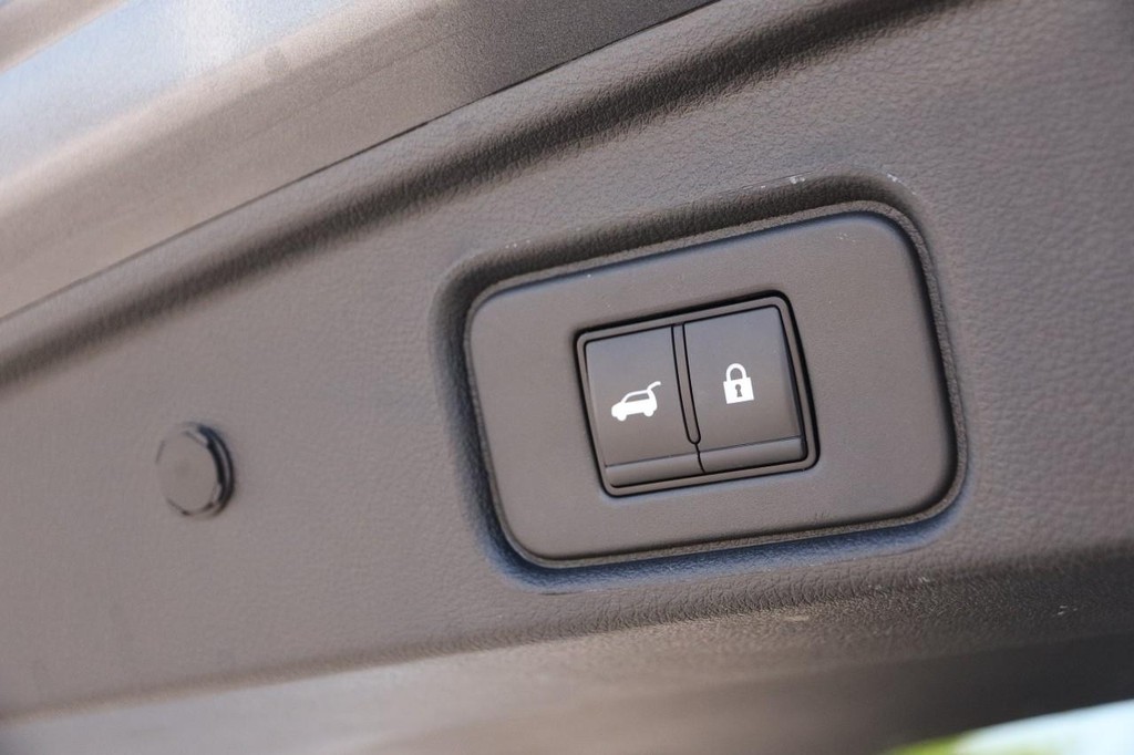 Nissan Pathfinder Vehicle Image 08