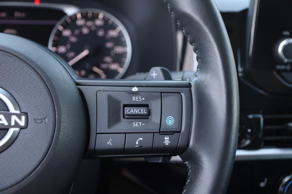 Nissan Pathfinder Vehicle Image 14