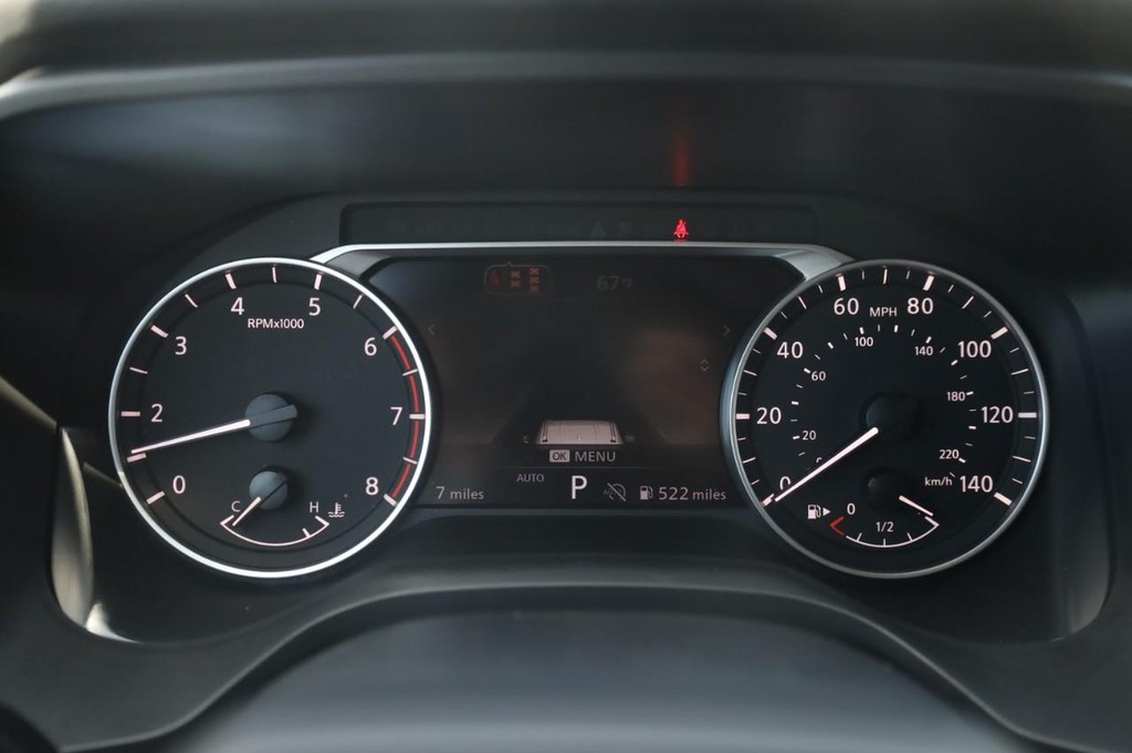 Nissan Rogue Vehicle Image 13