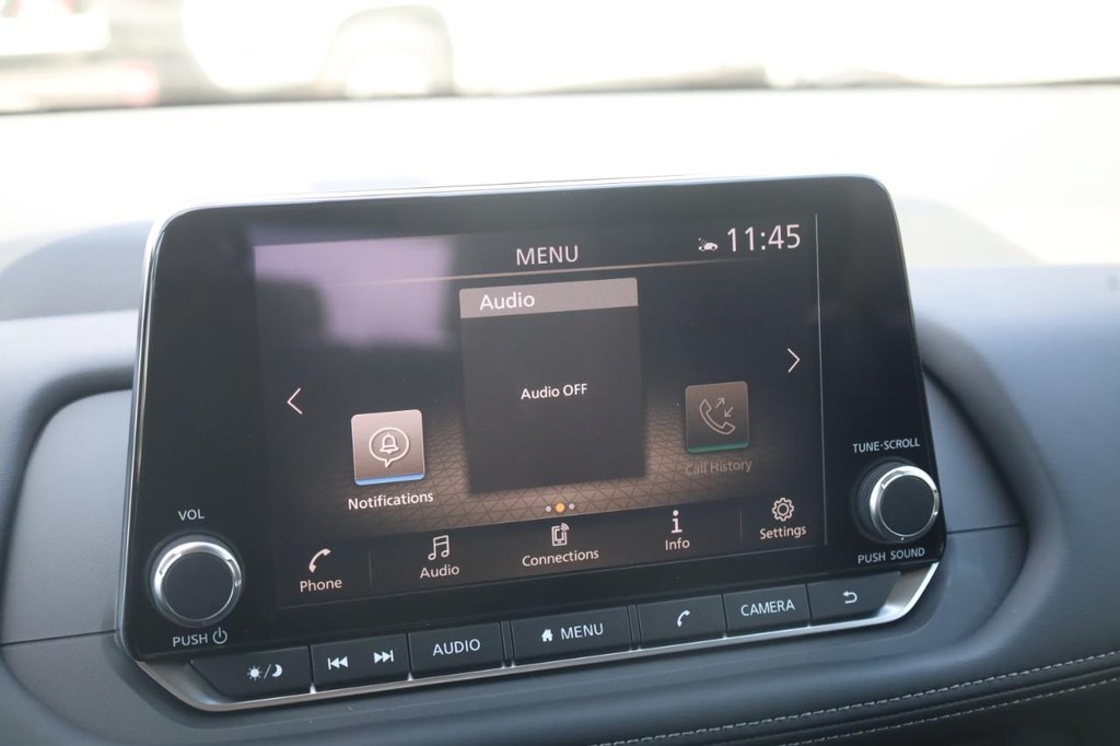 Nissan Rogue Vehicle Image 14