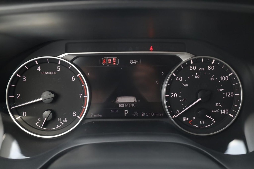 Nissan Rogue Vehicle Image 13