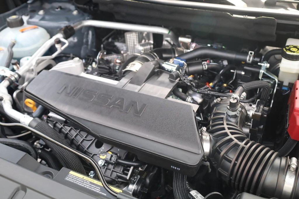 Nissan Rogue Vehicle Image 24