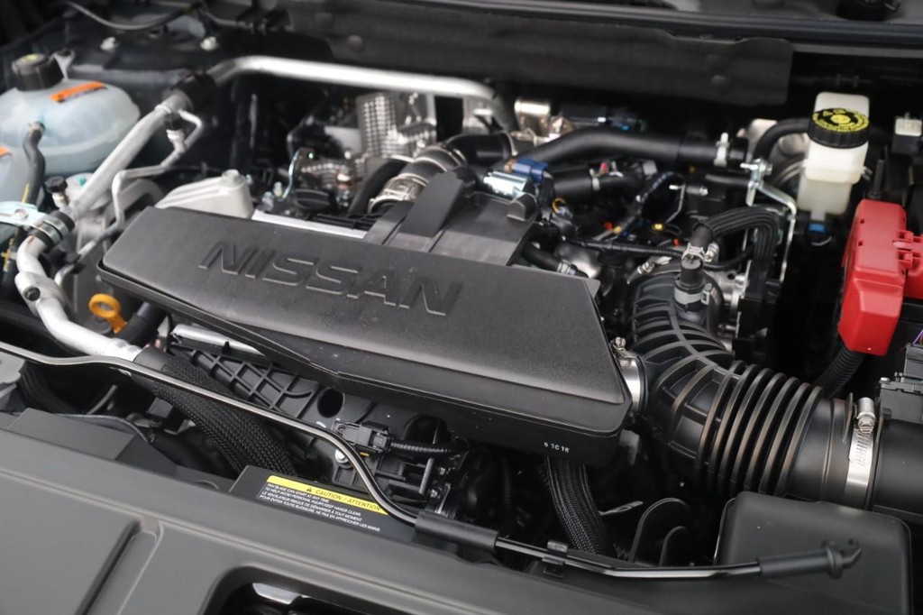 Nissan Rogue Vehicle Image 24