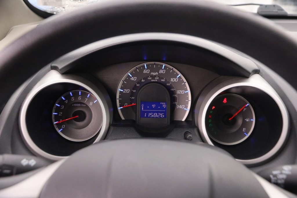Honda Fit Vehicle Image 12