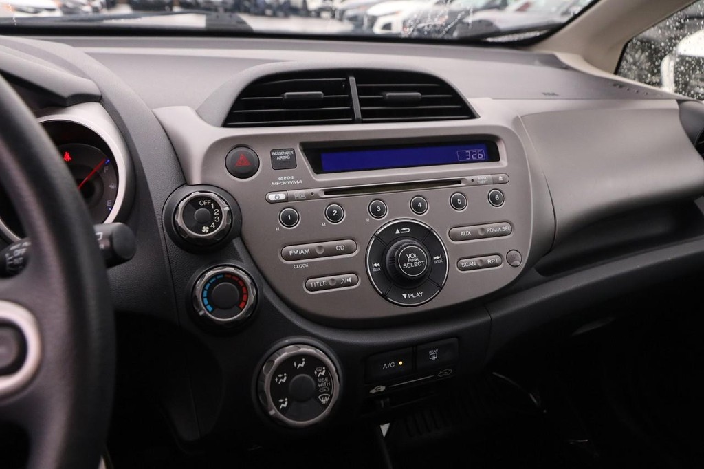 Honda Fit Vehicle Image 13