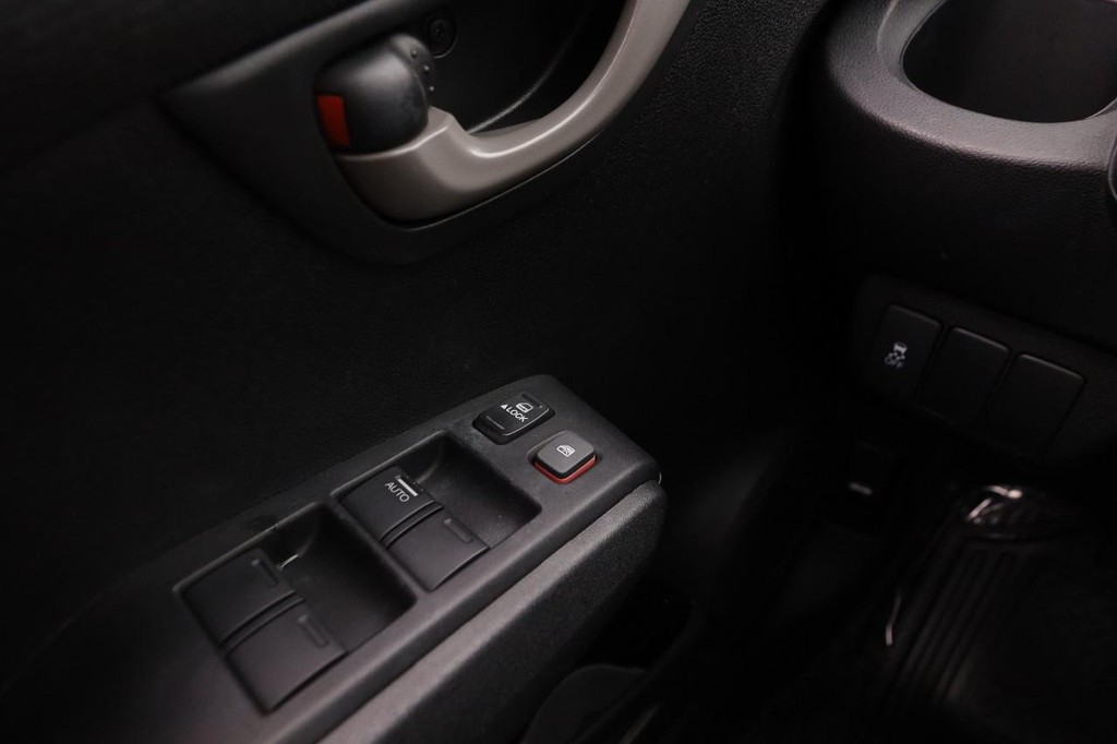 Honda Fit Vehicle Image 15