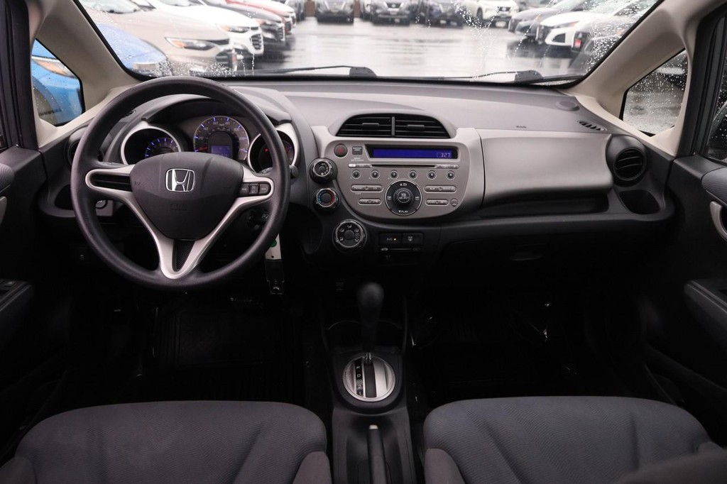 Honda Fit Vehicle Image 16