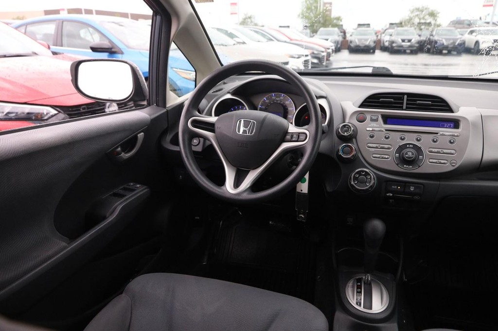 Honda Fit Vehicle Image 17