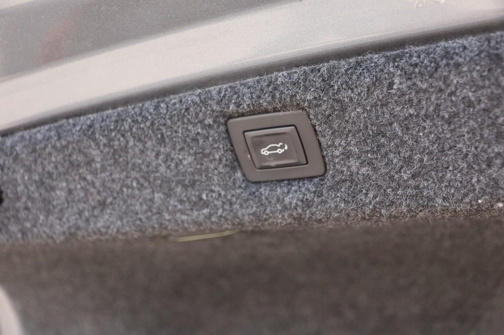 Cadillac CT6 Vehicle Image 08