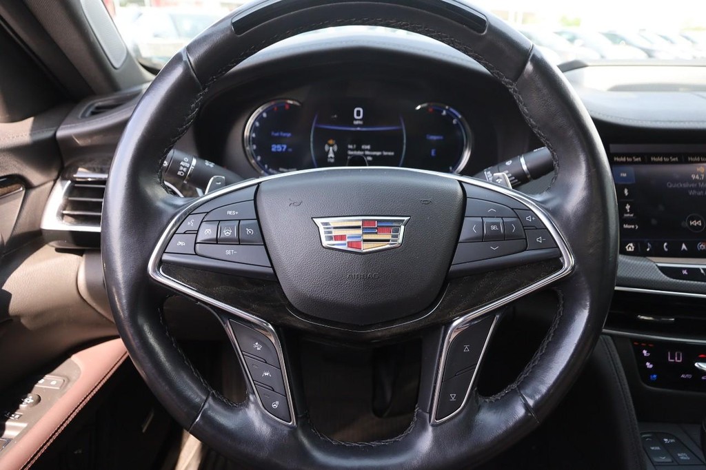 Cadillac CT6 Vehicle Image 12