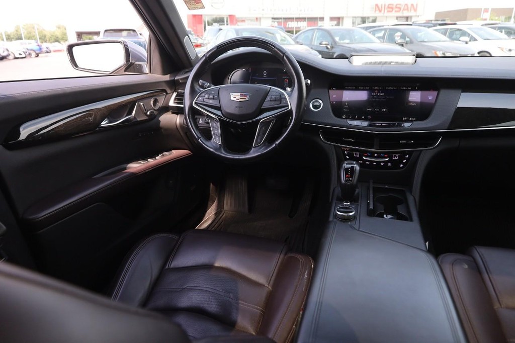 Cadillac CT6 Vehicle Image 26